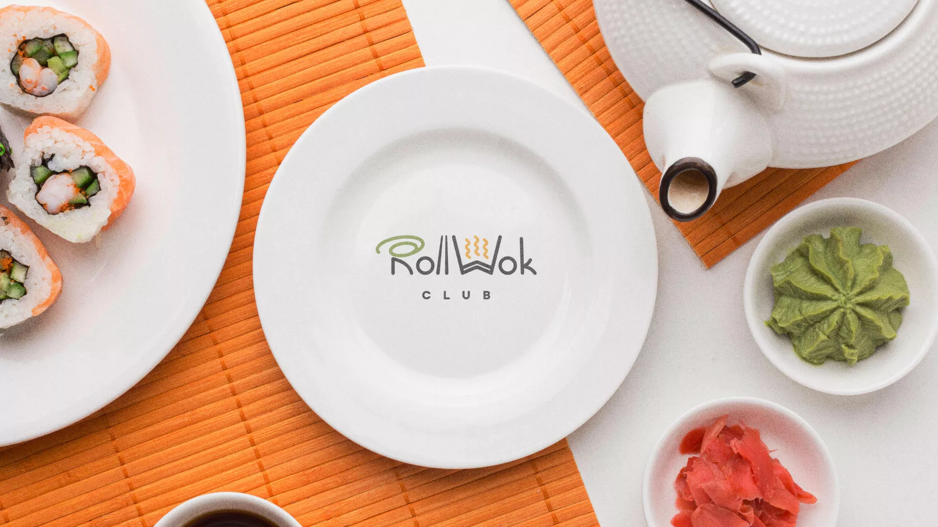 Разработка логотипа и фирменного стиля в Бутурлиновке для суши-бара «Roll Wok Club» Разработка логотипа и фирменного стиля в Бутурлиновке для суши-бара «Roll Wok Club»